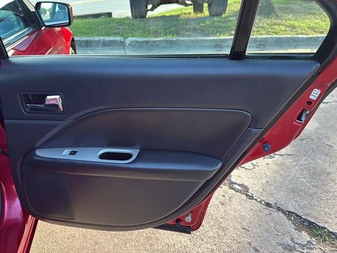 Used 2012 Ford Fusion SEL FWD image 25