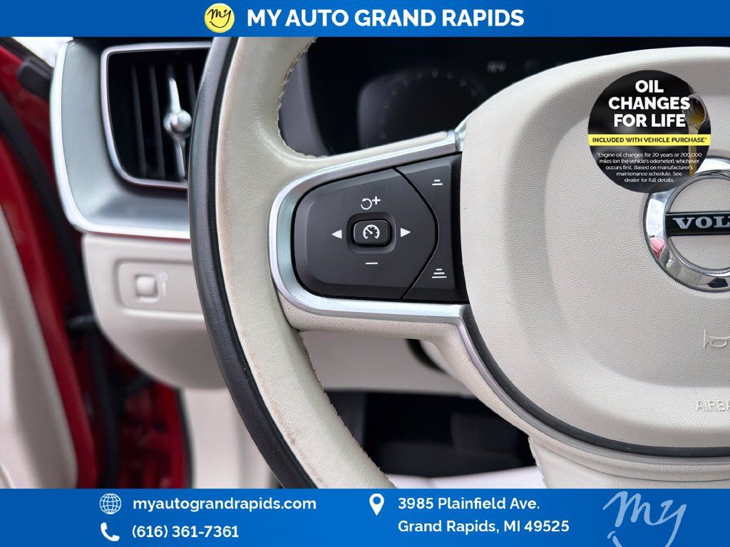 Used 2019 Volvo XC60 T6 Momentum w/ Protection Package Premier AWD/4WD image 15