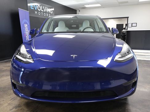 Used 2023 Tesla Model Y Long Range AWD/4WD image 7