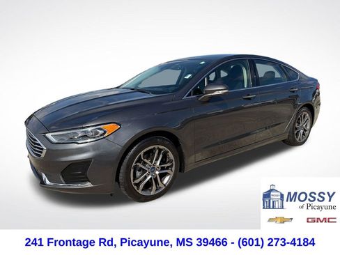 Used 2019 Ford Fusion SEL image 1