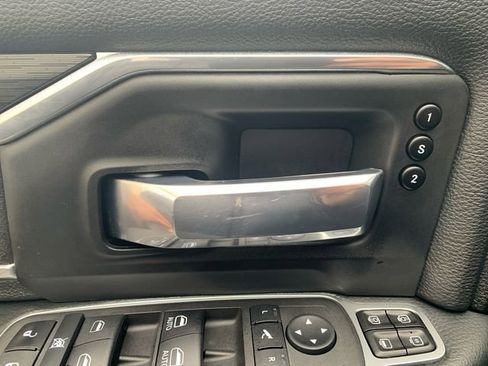 Used 2024 RAM 2500 Laramie w/ Night Edition image 25