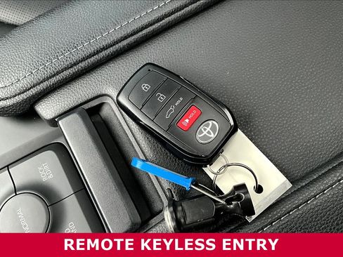Used 2025 Toyota Grand Highlander AWD image 36