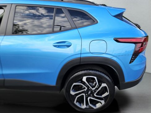 Used 2025 Chevrolet Trax RS w/ Driver Confidence Package image 30