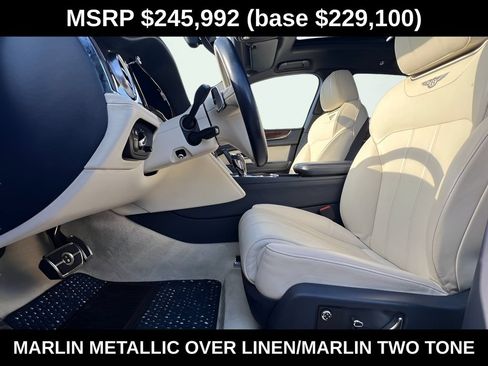 Used 2018 Bentley Bentayga AWD/4WD image 12