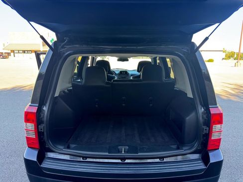 Used 2015 Jeep Patriot High Altitude FWD image 5