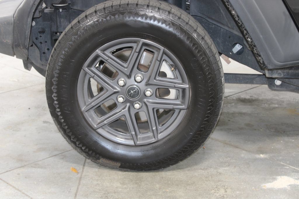 Used 2024 Jeep Wrangler Unlimited Sport AWD/4WD image 18