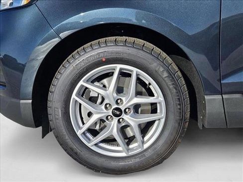 New 2024 Ford Edge SE image 10