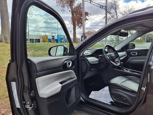 Used 2022 Jeep Compass Limited image 15