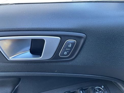Certified 2019 Ford EcoSport SE image 14