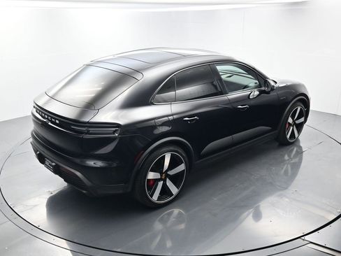Certified 2025 Porsche Macan 4S Electric image 42