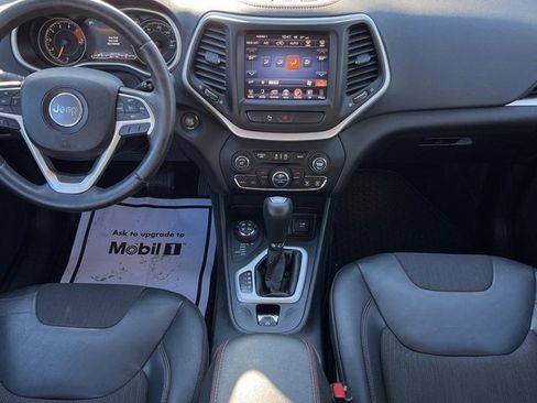 Used 2016 Jeep Cherokee Trailhawk w/ Comfort/Convenience Group image 7
