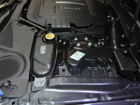 Used 2013 Jaguar XK Convertible image 37