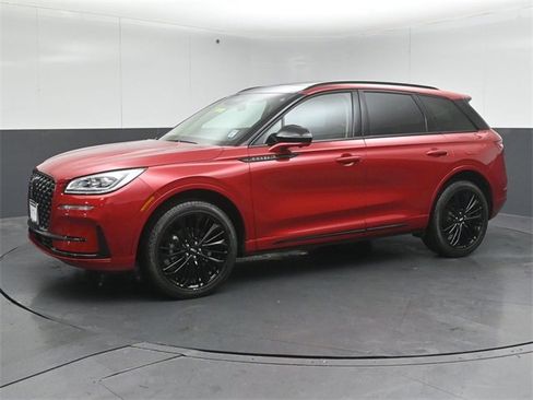 Certified 2023 Lincoln Corsair Reserve w/ Equipment Group 201A image 4