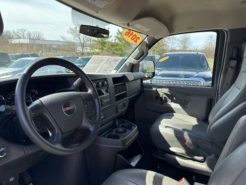 Used 2016 GMC Savana 3500 image 9