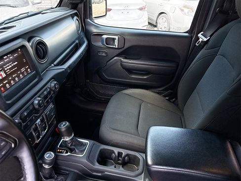 Used 2021 Jeep Wrangler Unlimited Sport S image 25