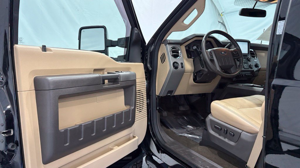Used 2016 Ford F350 Lariat w/ Lariat Ultimate Package AWD/4WD image 32
