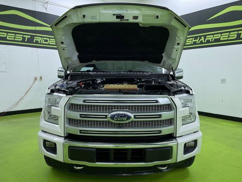 Used 2016 Ford F150 Platinum w/ Equipment Group 701A Luxury AWD/4WD image 4