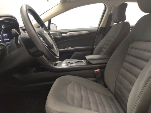 Used 2017 Ford Fusion SE w/ Fusion SE Technology Package FWD image 17