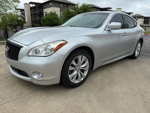 Used 2011 INFINITI M37 w/ Premium Pkg image 9