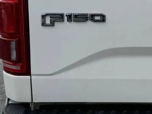 Used 2015 Ford F150 Lariat w/ Equipment Group 502A Luxury image 13