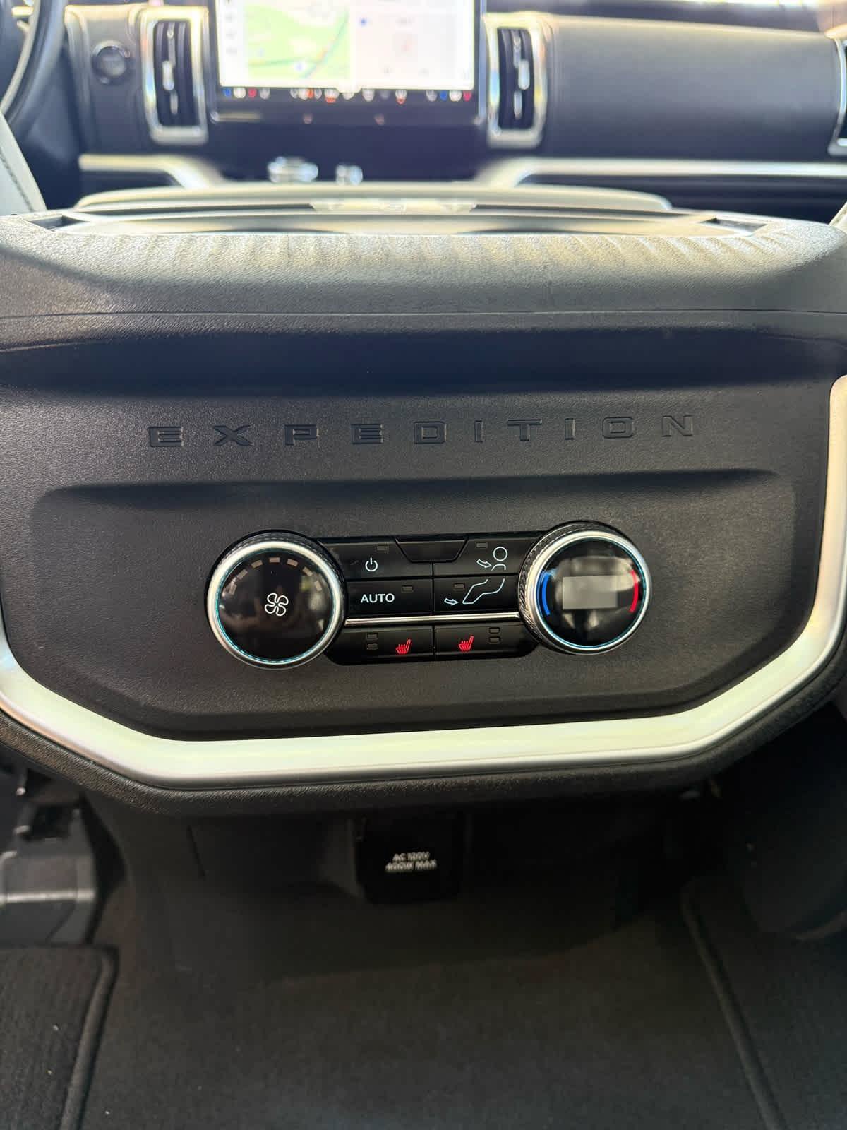 Used 2025 Ford Expedition Platinum AWD/4WD image 16