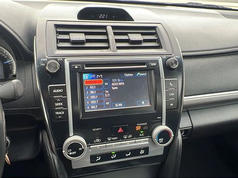 Used 2012 Toyota Camry XLE image 17