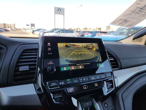 Used 2024 Honda Odyssey Sport image 18