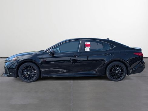 New 2026 Toyota Camry SE FWD image 3