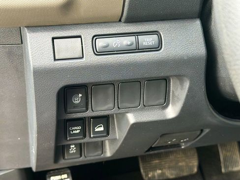 Used 2023 Nissan Frontier SV w/ Technology Package image 8