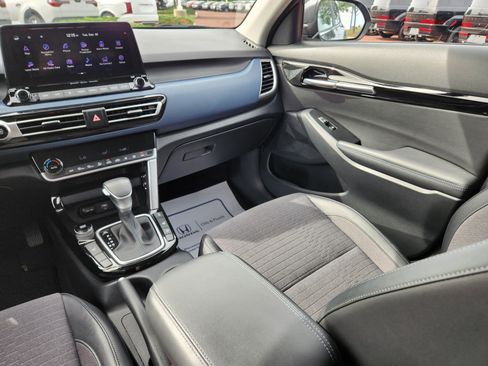 Used 2023 Kia Seltos Nightfall Edition image 14