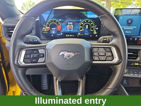 Used 2024 Ford Mustang Convertible image 15