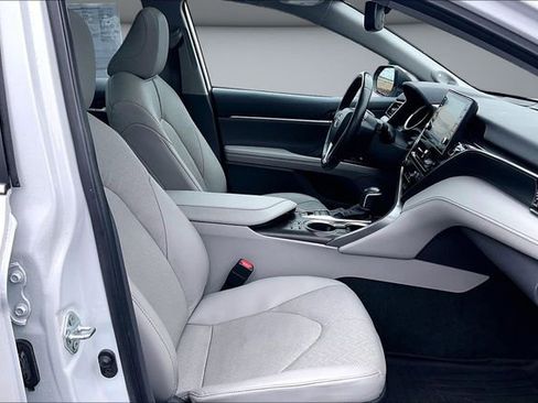 Used 2023 Toyota Camry XLE w/ Navigation Package image 29