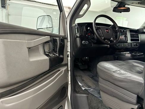 Used 2019 GMC Savana 2500 Extended w/ Enhanced Convenience Package image 20