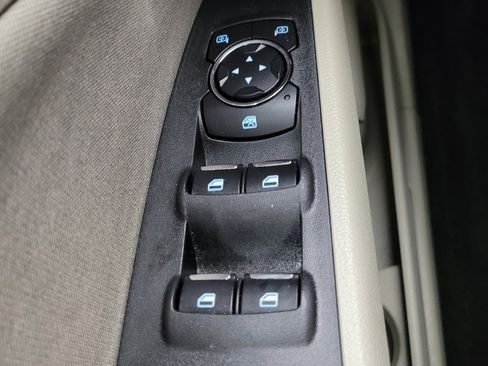 Used 2020 Ford Fusion SE image 27