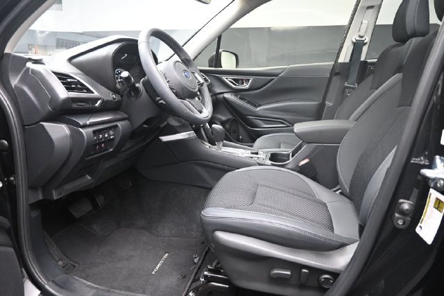 Used 2024 Subaru Forester Premium AWD/4WD image 17