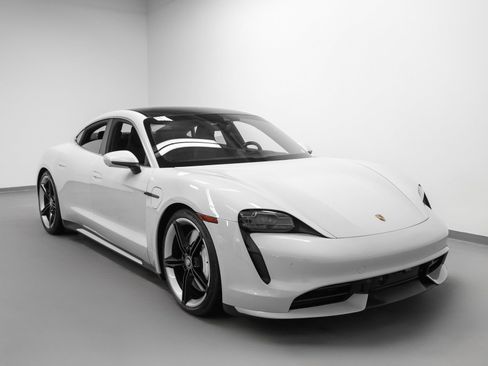 Certified 2021 Porsche Taycan Turbo image 10