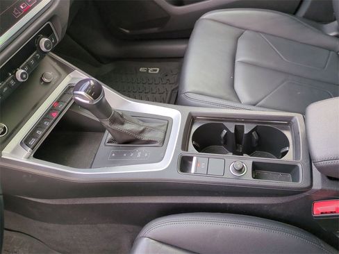 Used 2023 Audi Q3 2.0T Premium image 14