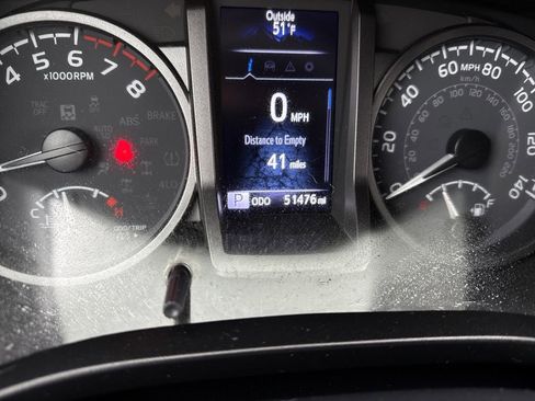 Used 2022 Toyota Tacoma TRD Off-Road w/ Technology Package image 21