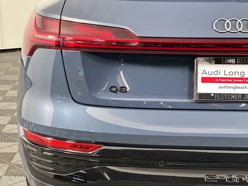 Used 2024 Audi Q8 e-tron Premium Plus w/ Premium Plus Package AWD/4WD image 17