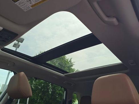New 2026 Nissan Rogue Platinum AWD/4WD image 16