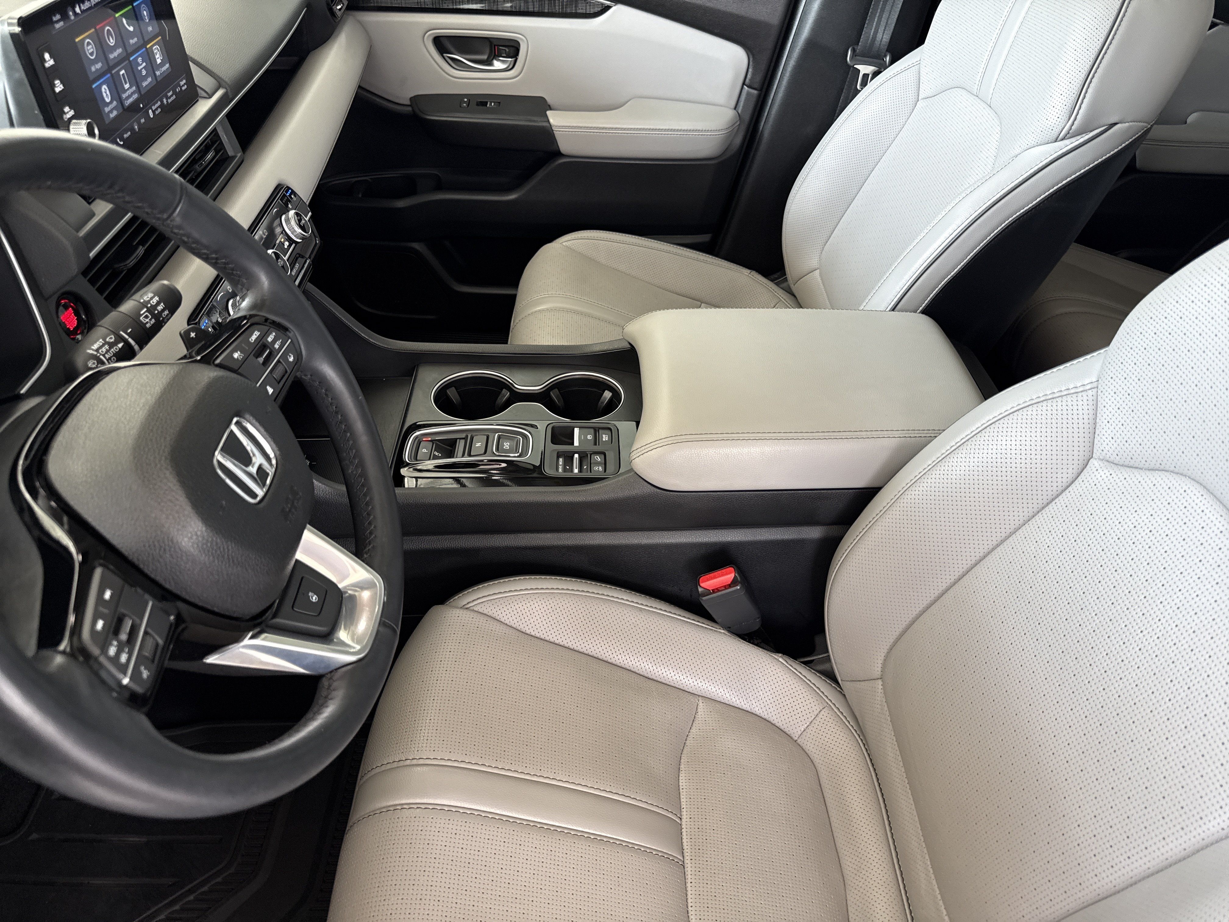Used 2023 Honda Pilot Elite image 24