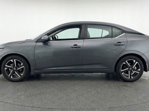 Used 2025 Nissan Sentra SV FWD image 5