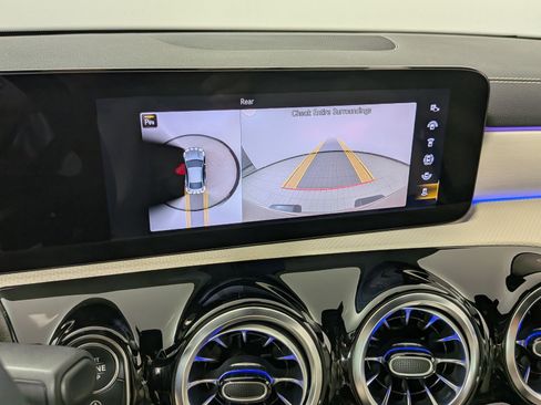 Used 2023 Mercedes-Benz CLA 250 image 18