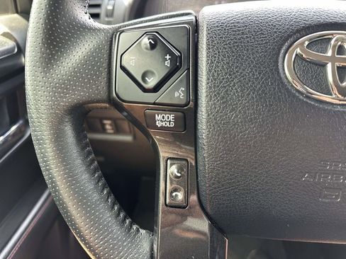 Used 2020 Toyota 4Runner TRD Off-Road AWD/4WD image 12