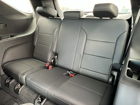 New 2026 Chevrolet Traverse High Country w/ LPO, Floor Liner Package image 16