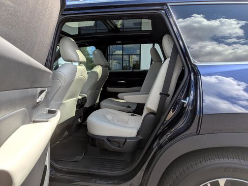 Used 2024 Toyota Grand Highlander AWD Hybrid image 45