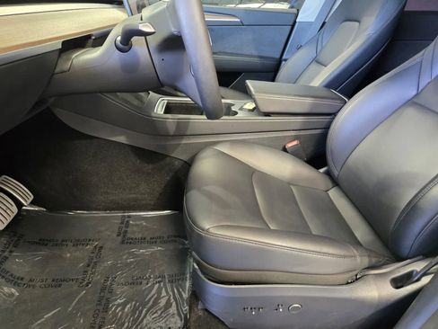 Used 2024 Tesla Model Y Performance image 14