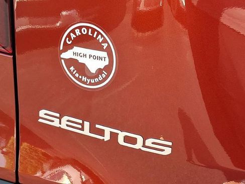 New 2026 Kia Seltos SX image 11