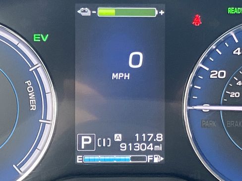 Used 2021 Subaru Crosstrek Hybrid w/ Moonroof Package w/Navigation image 12