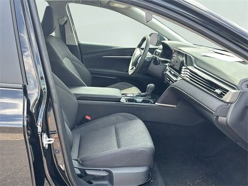 Used 2025 Toyota Camry LE image 11